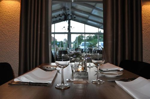 Hotel Restaurant Twee Weert Exterior foto